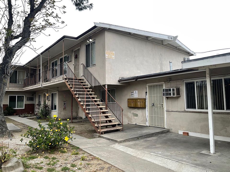 1st image of 11741 Kittridge St #K2