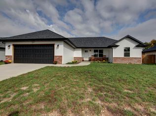 307 E Seminole St, Strafford, MO 65757
