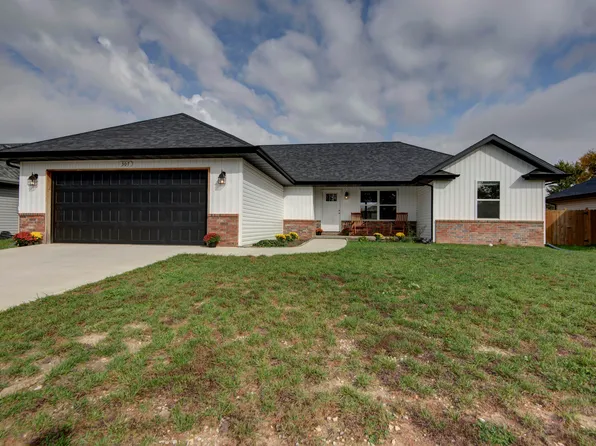 307 E Seminole Street, Strafford, MO 65757