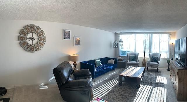 1st image of 525 N San Mateo Dr APT 207