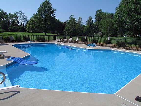 2nd image of 8158 Woodcreek Dr