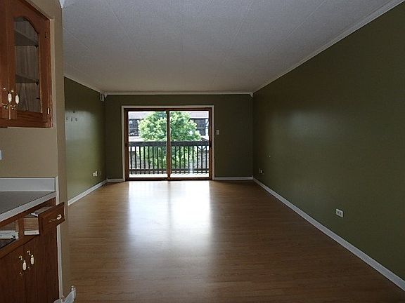 2nd image of 5640 W 103rd St APT 203
