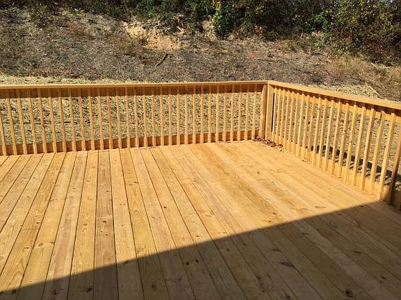 3rd image of 547 Sweetgrass Ln