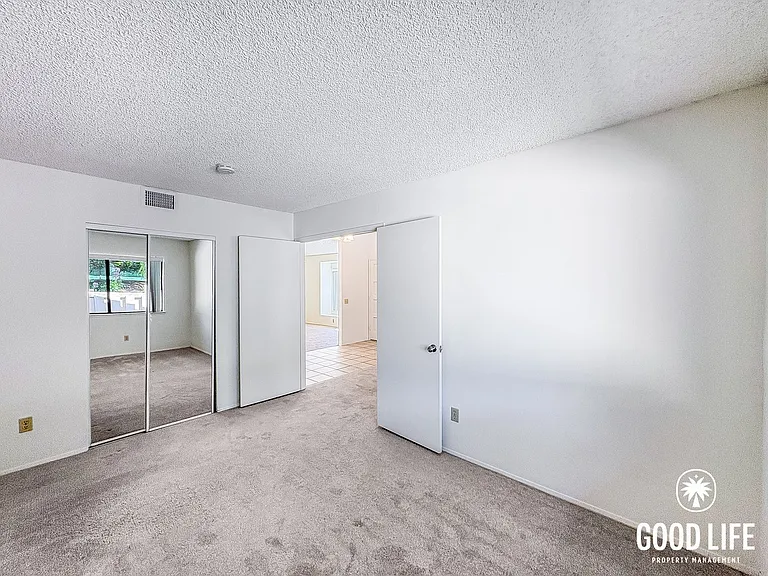 4711 Amberwood Ct — Photo 6