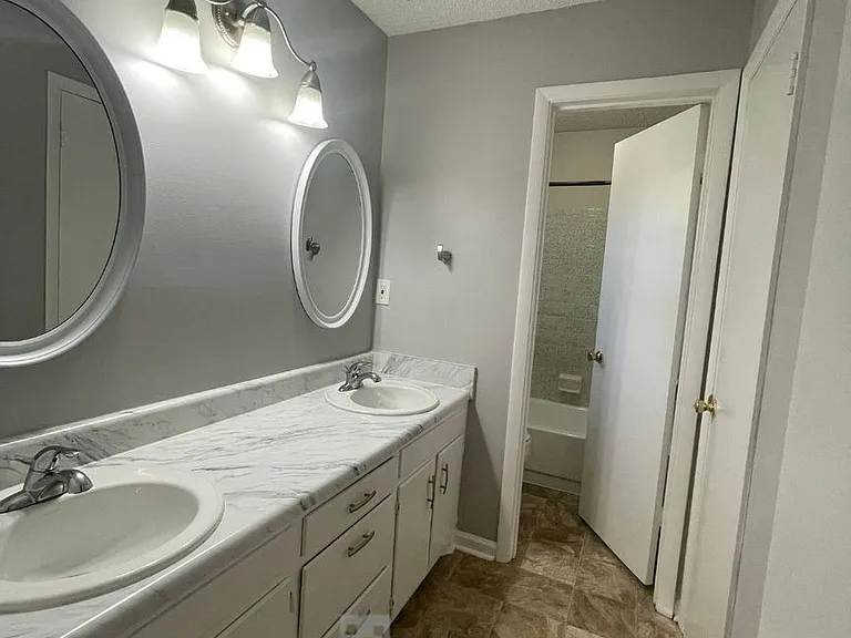 106 Graeme Dr — Photo 9