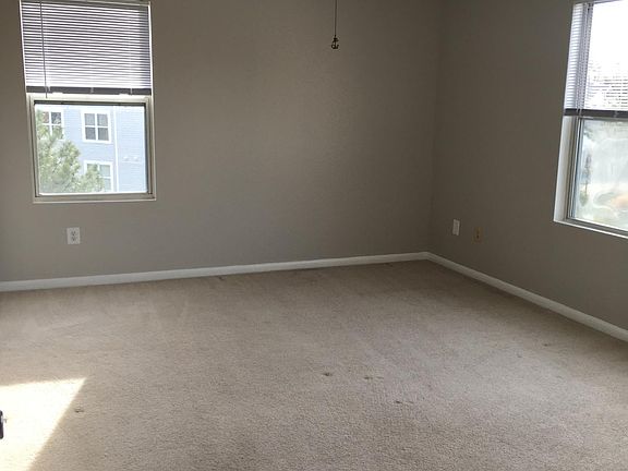4th image of 20 Hearthstone Ct APT L