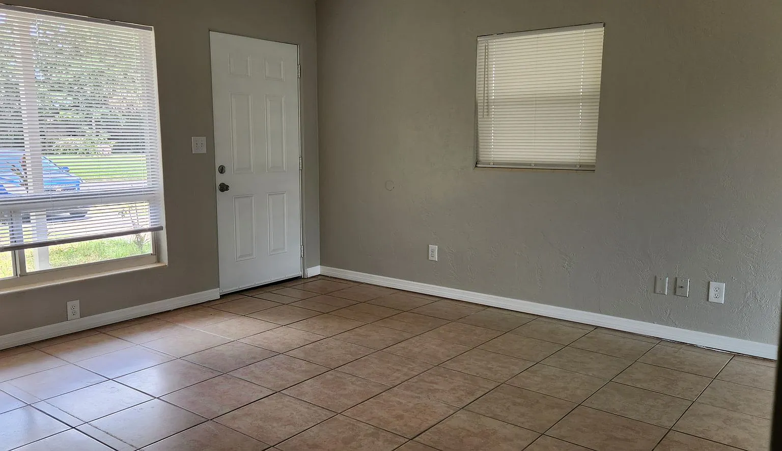 3 bedroom 1.5 bath — Photo 4