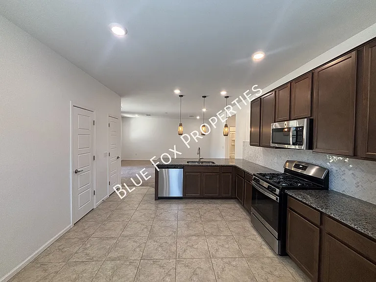 7095 W Jadewood Ln — Photo 5