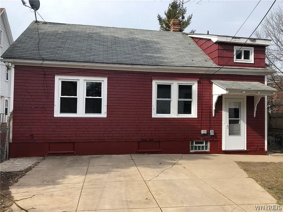 1373 Electric Ave