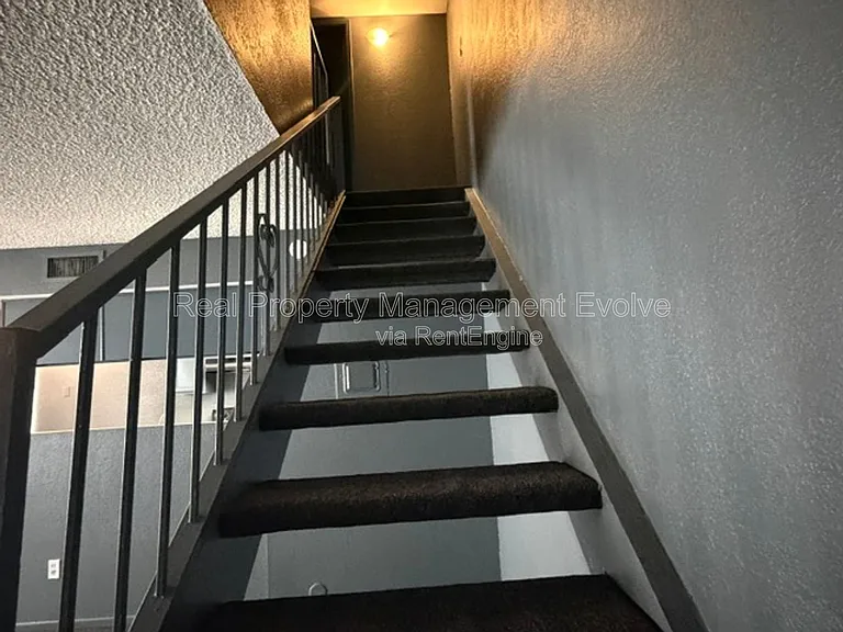2689 W Ocotillo Rd — Photo 13