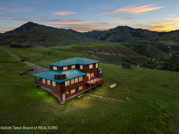 7585 S Squaw Creek Rd, Jackson, WY 83001