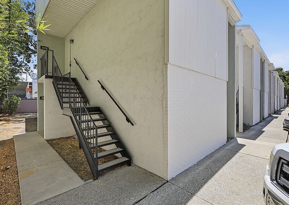 1st image of 3801 N Oak Dr #72