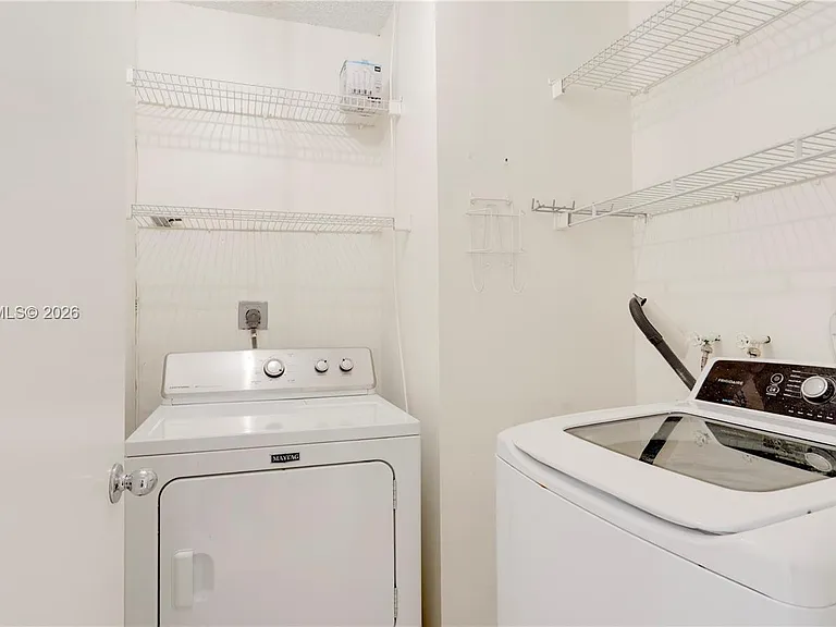 6410 SW 112th Pl — Photo 14