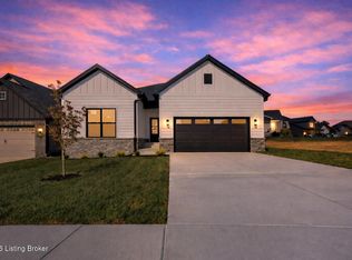 1160 Greens Dr, Simpsonville, KY