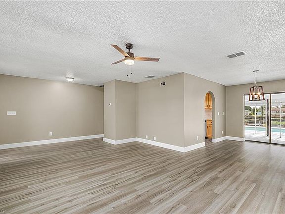 5th image of 1438 SE 15th Ter