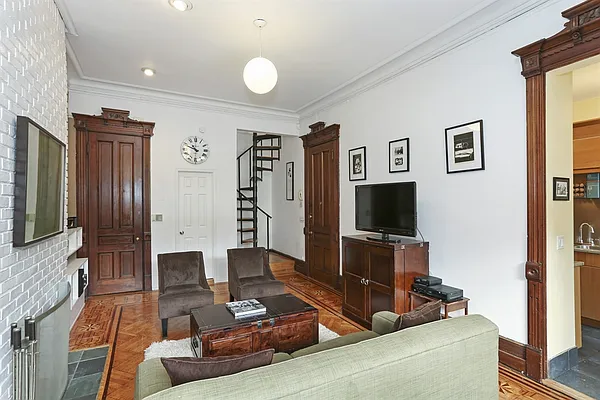 Sold by Corcoran | media 29