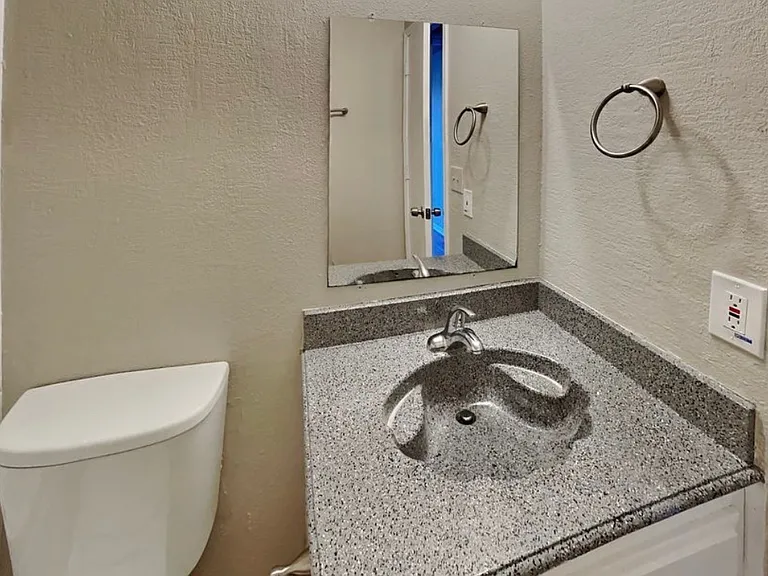 11836 Garden Terrace Dr — Photo 6