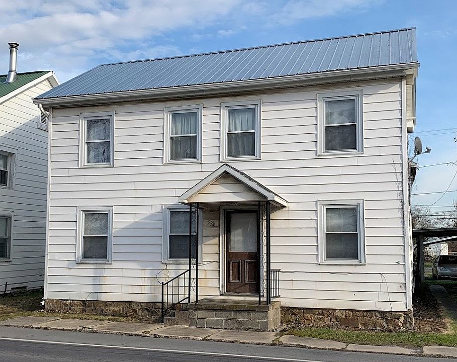 2nd image of 530 Main St