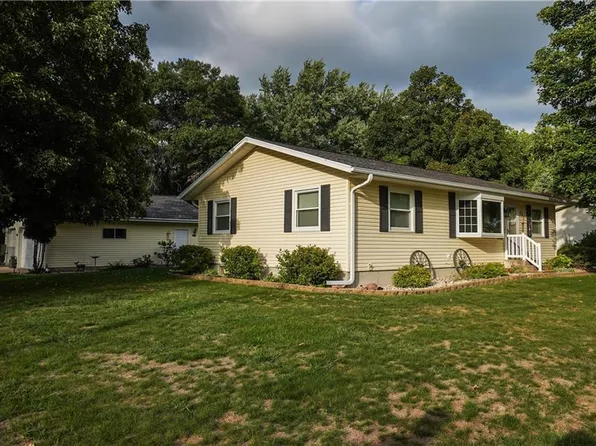 275 East Jackson Avenue, Fall Creek, WI 54742