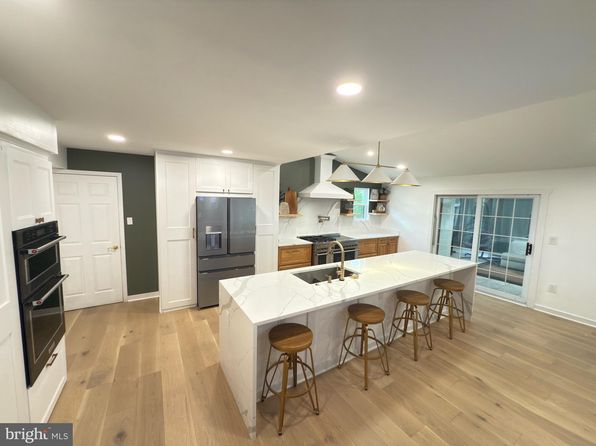 1782 Shaftsbury Ave, Crofton, MD 21114