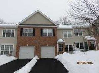 22 Pond Hollow Dr, Oak Ridge, NJ 07438