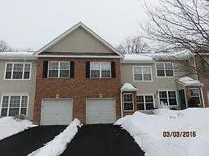 22 Pond Hollow Dr photo 1