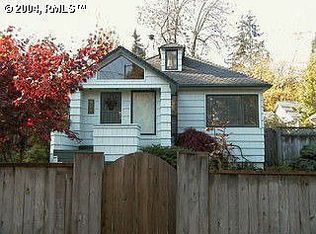 908 Lake Front Rd, Lake Oswego, OR 97034