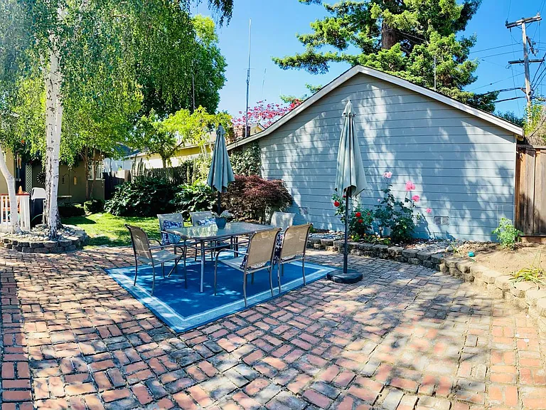 1193 Lennon Way — Photo 17