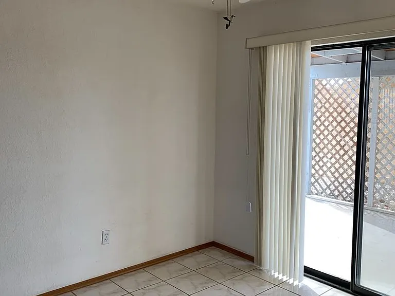 4040 Challenger Dr — Photo 4