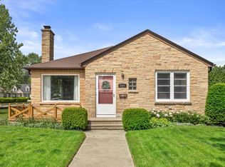 7028 Pershing Blvd, Kenosha, WI 53142