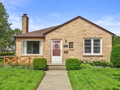 7028 Pershing BOULEVARD, Kenosha, WI, 53142
