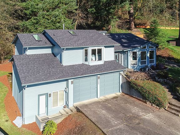 3rd image of 2408 NE 154th Cir