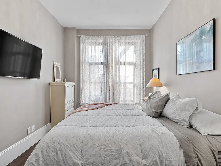 271 Dartmouth St #4H — Photo 16