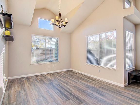 3rd image of 1200 Chablis Cir