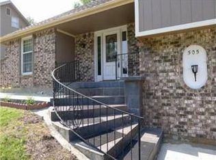 505 NW 65th Ter, Kansas City, MO 64118