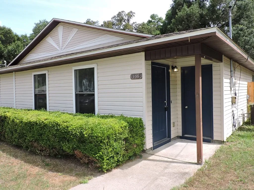 2 bed, 1224 sqft, $1,295 — Photo 2