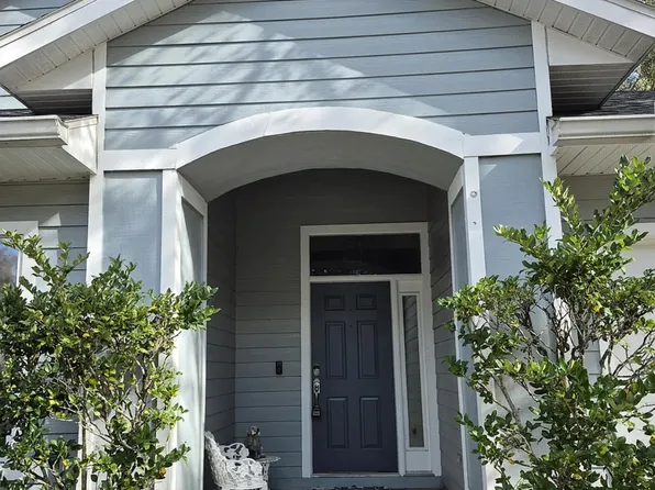 4349 NW 36th St, Gainesville, FL 32605