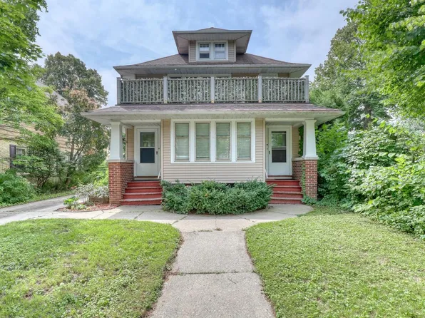 2013 E Wood PLACE #2015, Shorewood, WI 53211