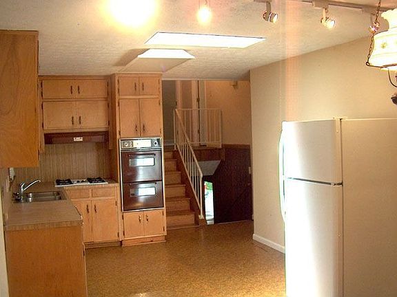 4th image of 638 Suholden Cir