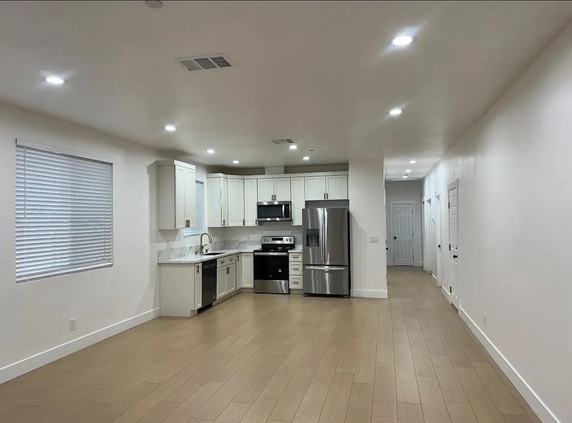 2311-2315 Downar Way — Photo 2