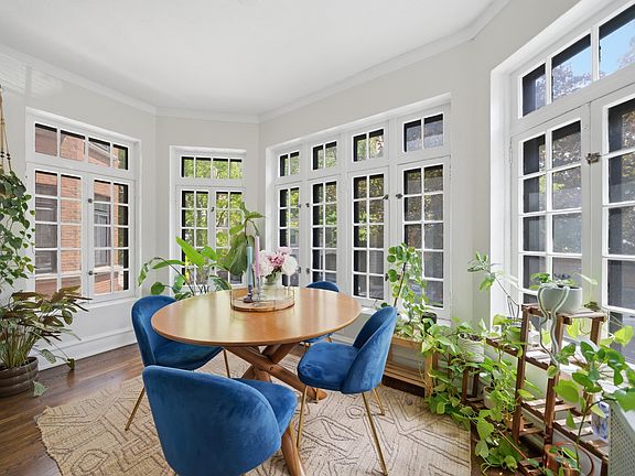 2nd image of 518 W Surf St #1