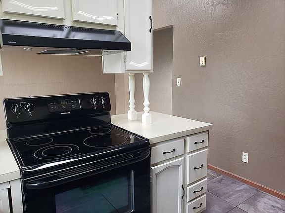 4th image of 7571 Buchanan Dr