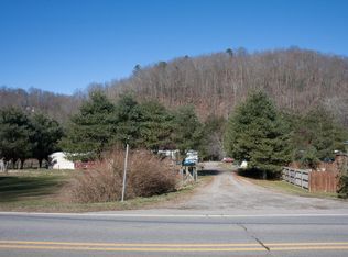 61 Fisher Ln, Waynesville, NC 28786