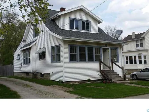 229 E Leggett St, Wauseon, OH 43567