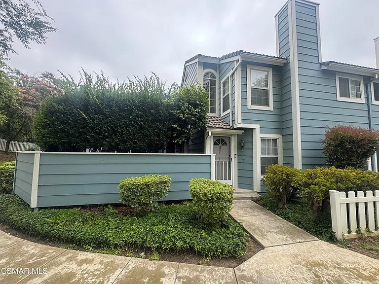 440 Jeremiah Dr #E — Photo 2