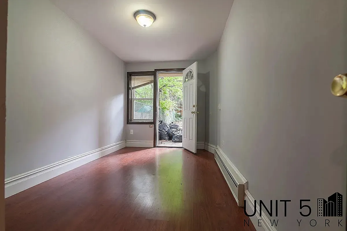 690 Halsey Street — Photo 4