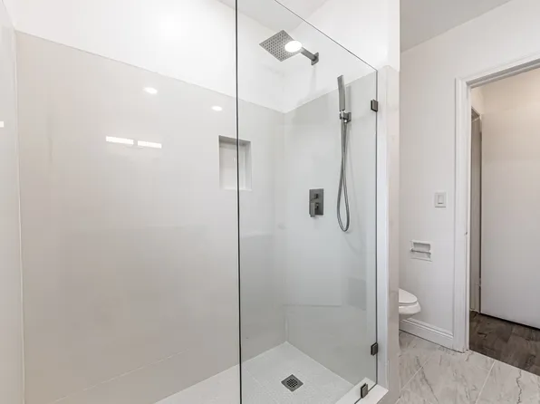 15456 Vanowen St APT 11, Van Nuys, CA 91406