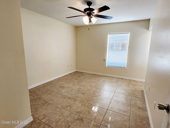 4th image of 522 Lee Ave #522