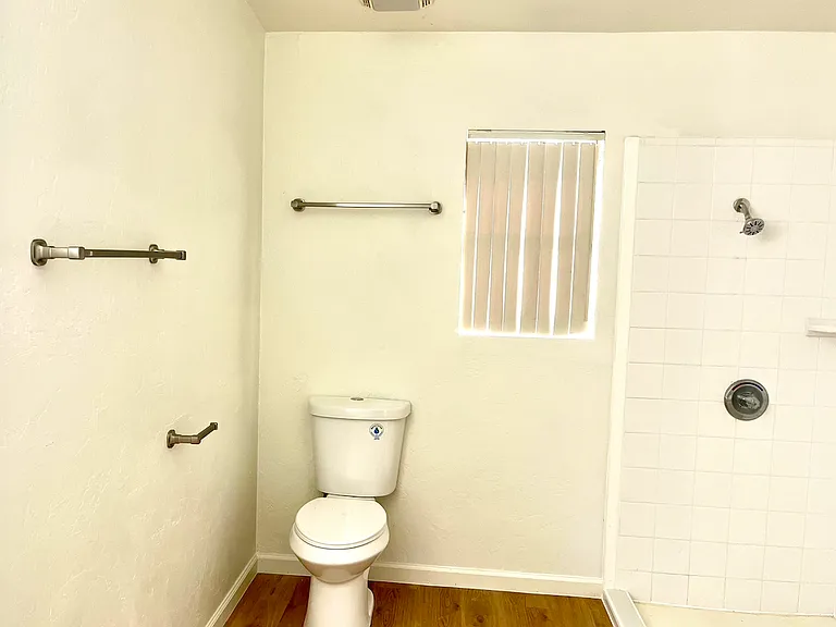 4454 E 3rd St #2 — Photo 12