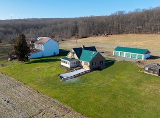 250 Fieldstone Rd, Honey Brook, PA 19344